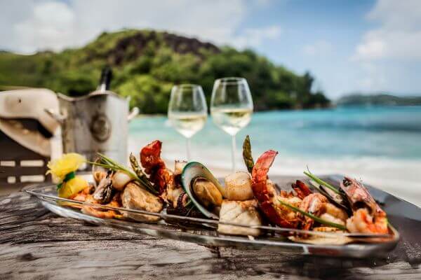 mariscos con vinos blancos