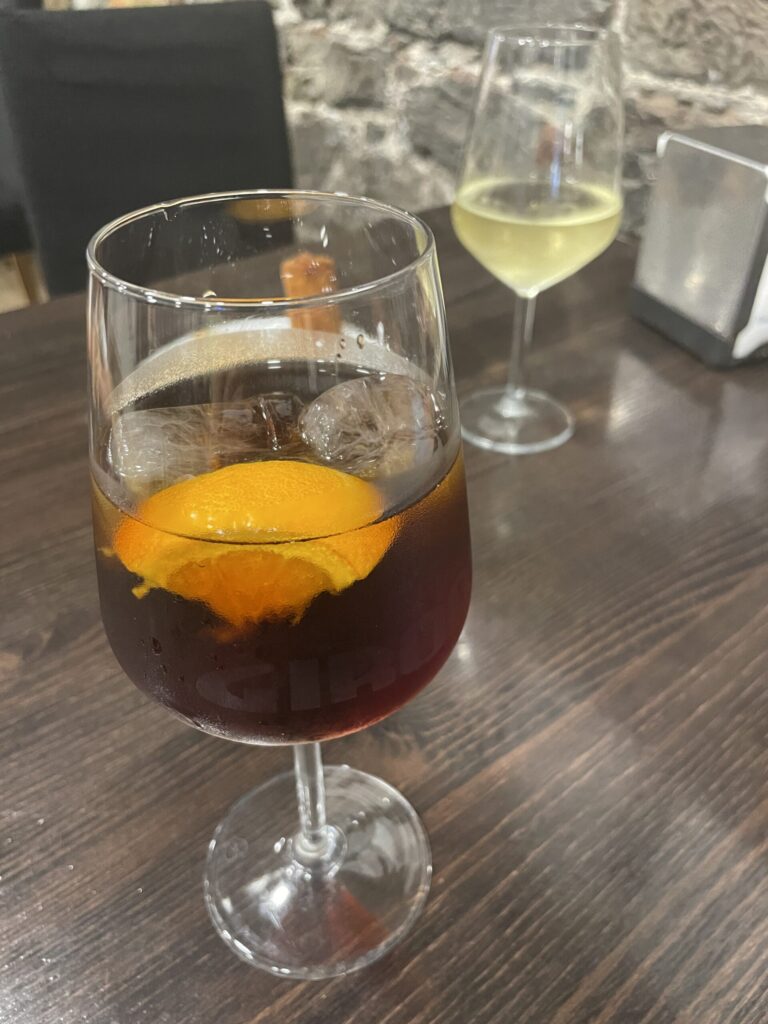 バスクの食前酒マリアニート