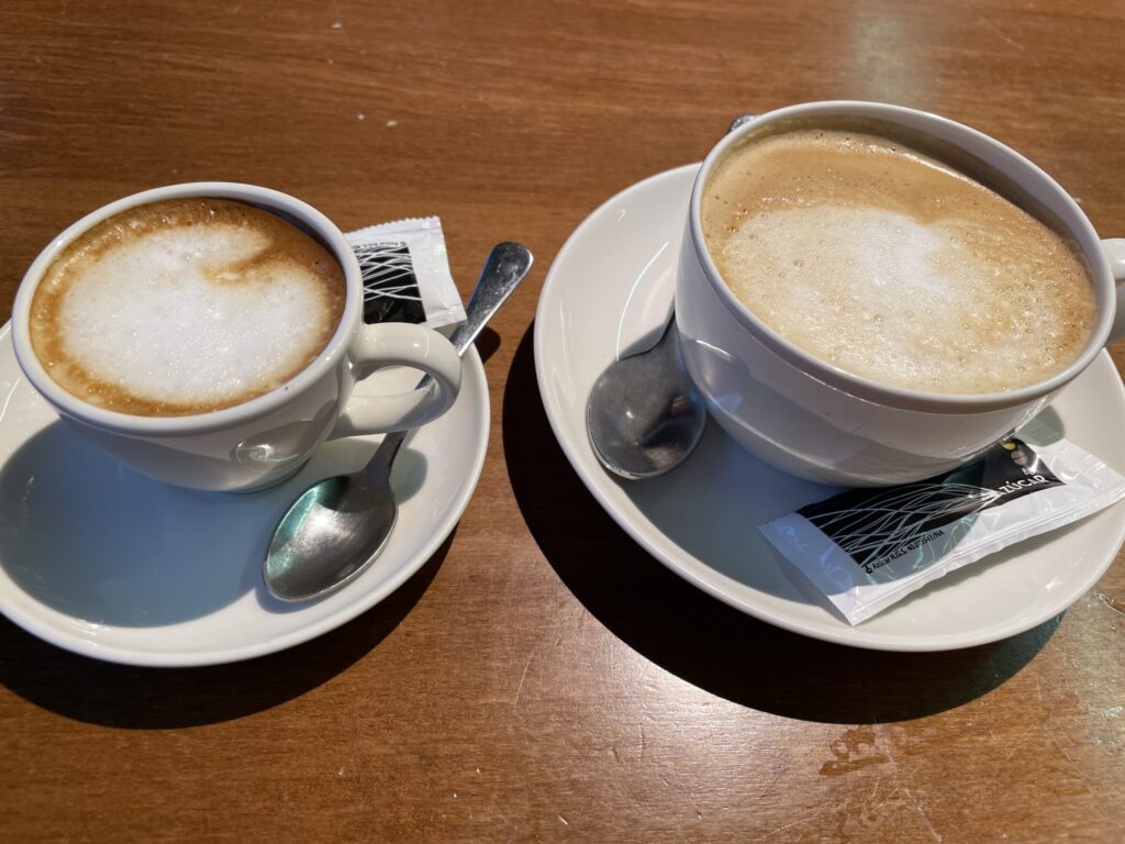 コルタード(Cortado)とカフェラテ