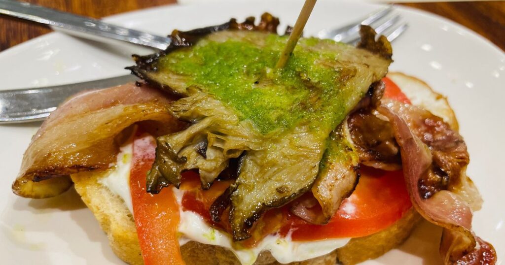 キノコのトースト